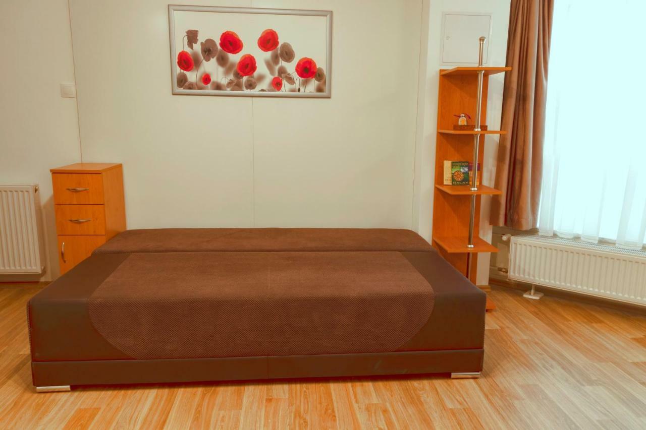 Basement Atrium Apartman Διαμέρισμα Keszthely Εξωτερικό φωτογραφία