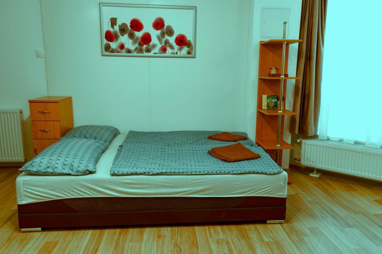 Basement Atrium Apartman Διαμέρισμα Keszthely Εξωτερικό φωτογραφία