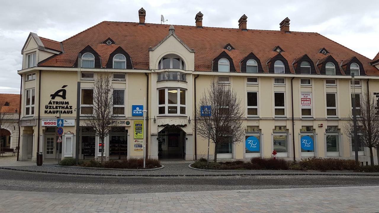 Basement Atrium Apartman Διαμέρισμα Keszthely Εξωτερικό φωτογραφία